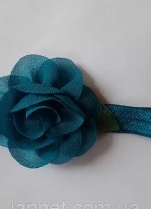 Детская повязка зеленая - размер универсальный (на резиночке), размер цветка 5,5см