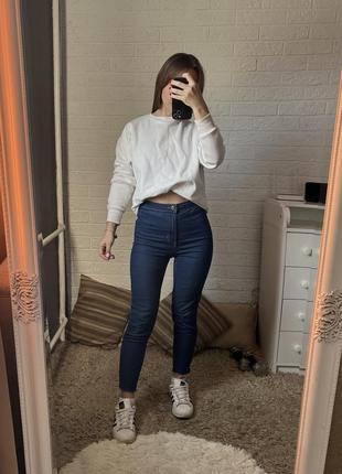 Трендовые джинсы скинны new look
