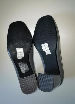 Элегантные лакированные туфли на устойчивом каблуке, англия8 фото