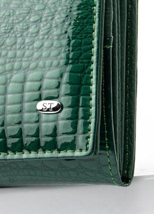 Женский кожаный кошелек из натуральной кожи темно-зеленого цвета2 фото