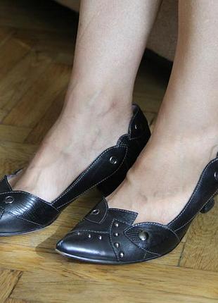 Туфлі carnaby
