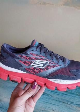 Кроссовки skechers ,39 размер