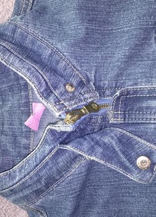 Джинсовая куртка женская.