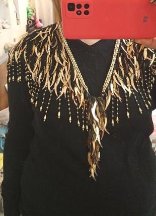 Красивый воротник из стекляруса, бусин и пайеток