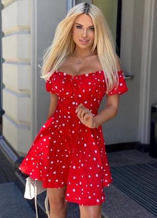 Платье короткое с пышной юбкой расклешенное мини красное в горошек с открытыми плечами с рукавами фонариками вечернее на выход праздничное