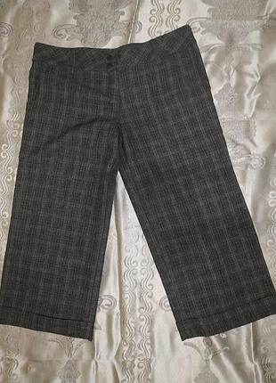 Укороченные штаны, бриджи, шорты.