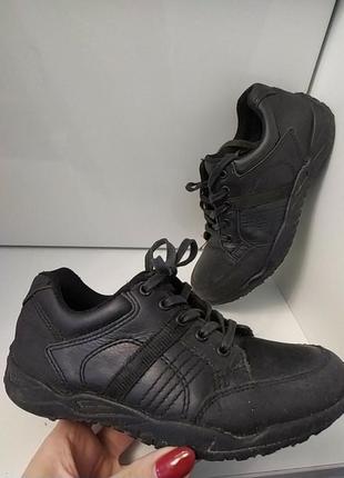 Фирменные, кожаные,черные туфли кроссовки 30.5 размер,20 см
