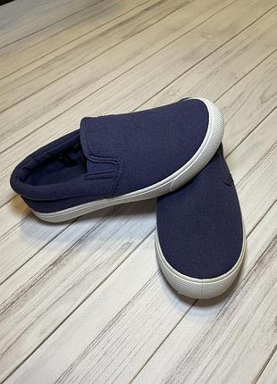 Мокасины кроссовки