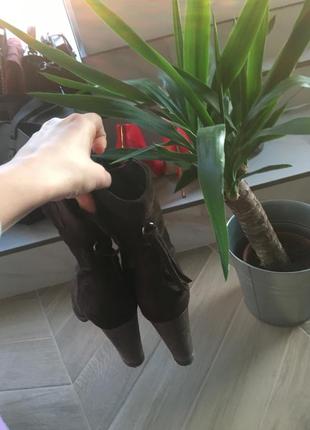 Весенние замшевые коричневые ботинки2 фото