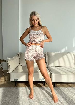 Жіноча піжама