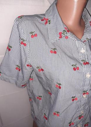 Жіноча рубашка з вишнями, розмір м2 фото