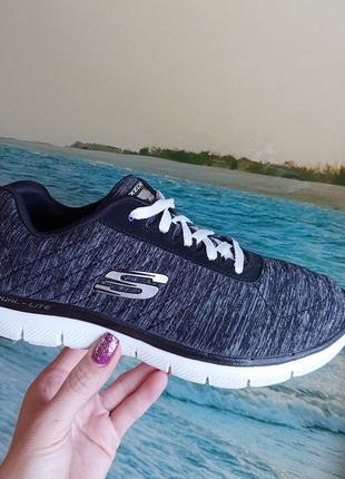 Кросівки skechers, 37.5 розмір, в'єтнам