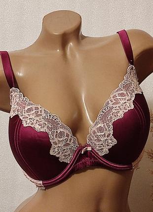 Шикарный шелковый бюстгальтер на поролоне,36е/80f