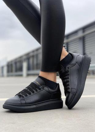 Женские кроссовки alexander mcqueen low triple black 2 / smb