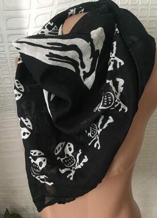 Стильний бавовняний хустку з черепушки