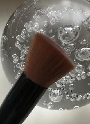 Пензлик скошений для тональної основи