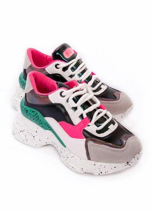 Модные кроссовки