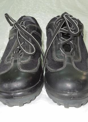Взуття кросівки жіночі робочі 38 р.4 фото