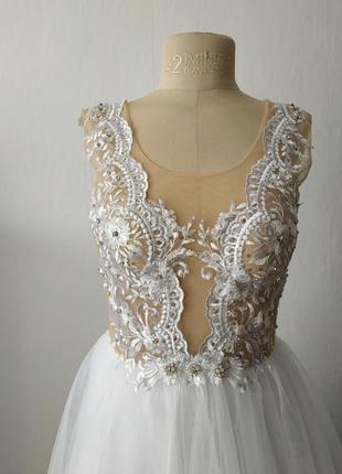 Весільна сукня ручної роботи. біла сукня з мереживом. біла сукня зі шлейфом2 фото