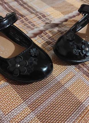 Туфли для дівчинки shoe collection girls 22