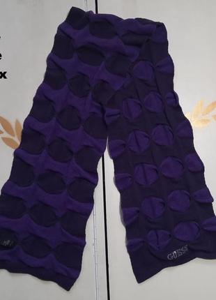 Guess шарф стильный