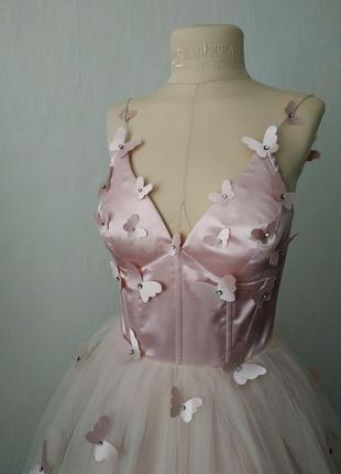 Розовое платье для фотосессии. платье с крупным шлейфом. пышное платье с бабочками4 фото