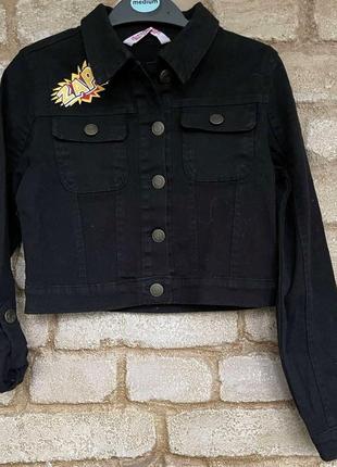 Черный стильный короткий джинсовый пиджак на девочку crystal yogue размер 8-11 лет2 фото
