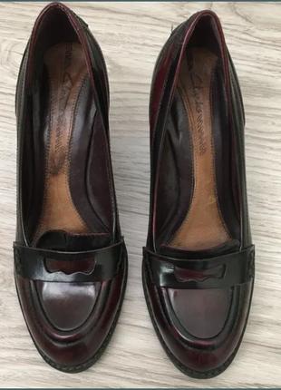 Жіночі туфлі clark's