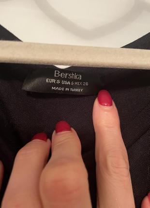 Платье миди bershka с завязками черное платье9 фото