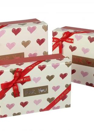 Подарункові коробки червоні з сердечками, розм.l: 28,5*21,5*11 см (комплект 3 шт)