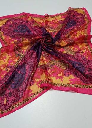 Платок m&co, с узорами. новый!