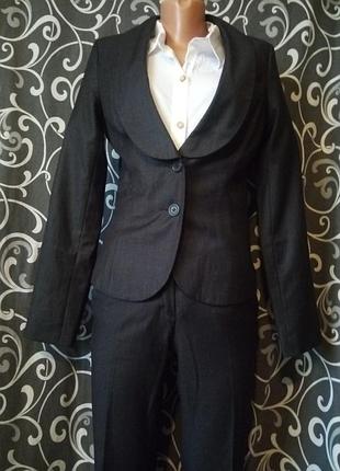 Стильный деловой костюм весенний