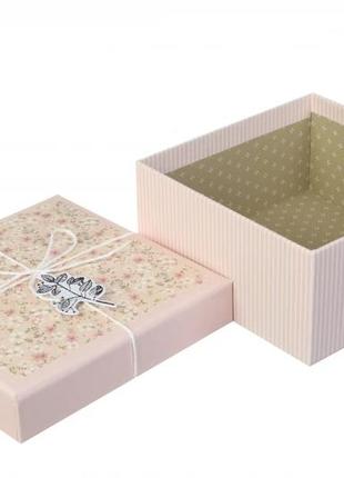Подарункові коробки квадратні рожеві з квіточками (комплект 3 шт), розм.l: 22*22*10 cм2 фото