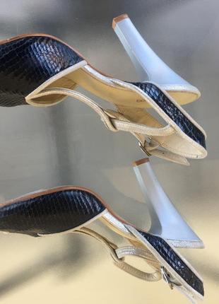 Кожаные босоножки k&b змеинный синий материал с серебром !💙6 фото