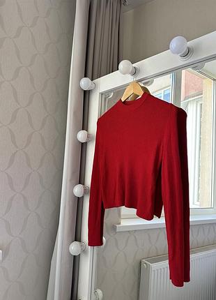Пуловер красного цвета 4