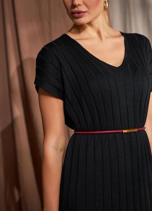 Шакарне однотонне чорне плаття прямого крою з розрізами з боків 42-524 фото