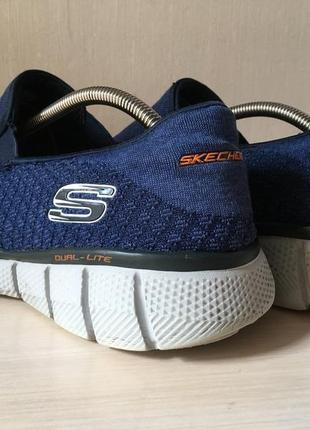 skechers relaxed fit dual lite