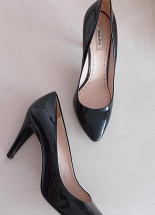 Невероятные лаковые туфли miu miu оригинал 41й
