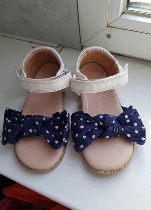 Сандали. босоножки