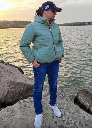 Жіноча куртка весна