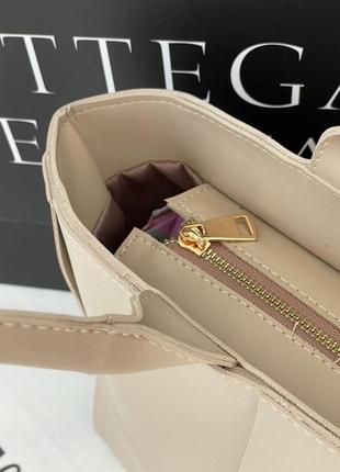 Жіноча сумка bottega veneta arco tote 35 beige3 фото