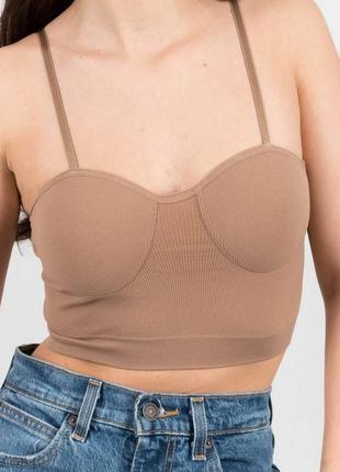 Топ на бретелях