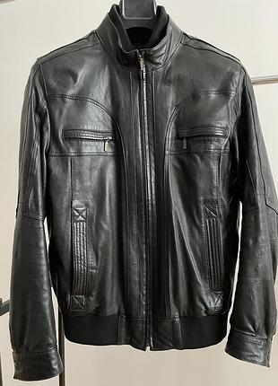 Чоловіча шкіряна куртка!