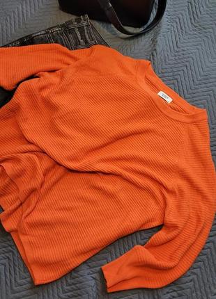 Оранжевый свитер от бренда jacqueline de yong