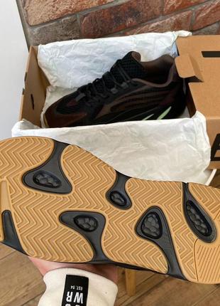 Кроссовки adidas yeezy boost 700 brown black6 фото