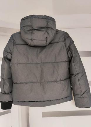 Легка але тепла куртка від бренду amazon.2 фото