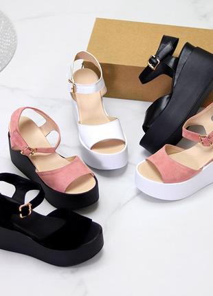 Натуральные кожаные и замшевые босоножки на танкетке