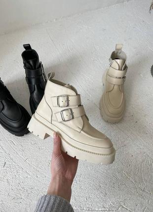 Короткие ботинки с квадратной подошвой носом бежевые zara молочные сапоги кожаные на байке демисезон4 фото