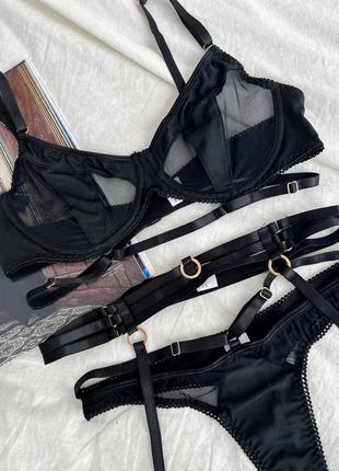 Черный сексуальный комплект белья с поясом и гартерами на ножки в комплекте3 фото