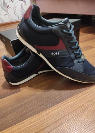 Фірмові кеди